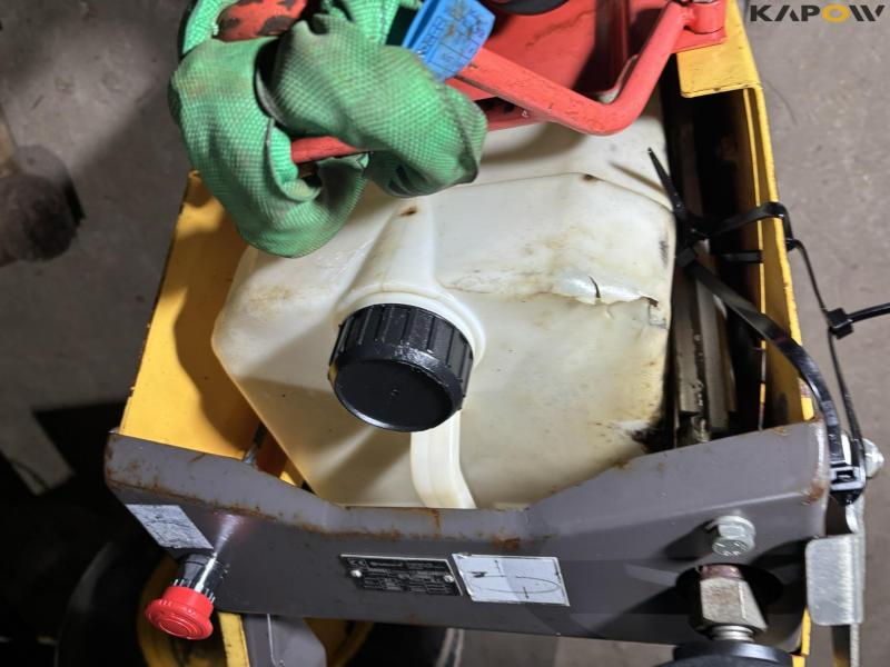 Husqvarna FS 400LV asphalt cutter 17
