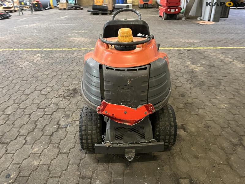 Husqvarna R418TS AWD lawn mower 6