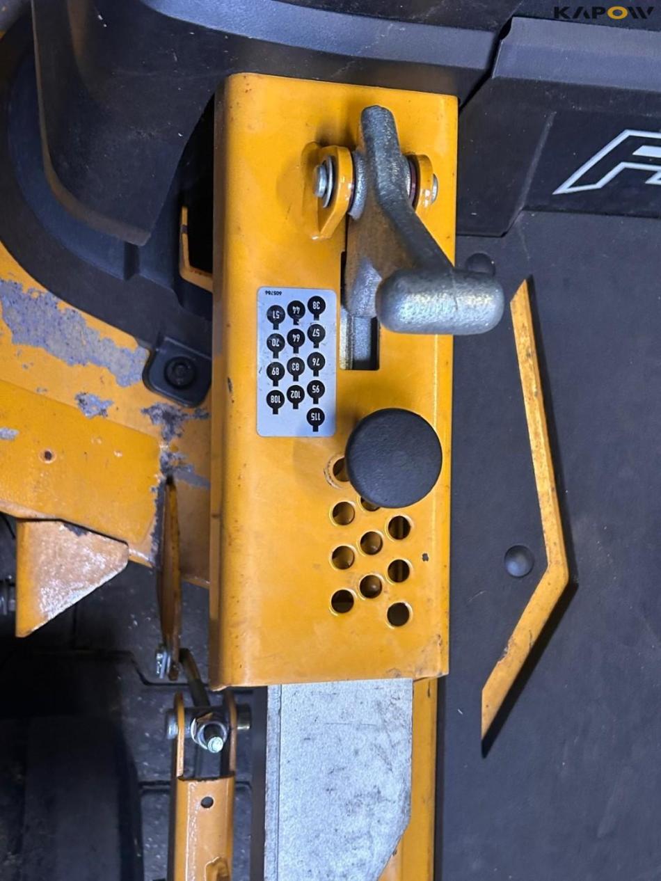 Hustler Raptor 48