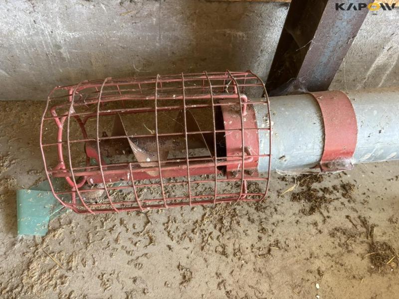 Hutchinson grain auger 8 meters 17