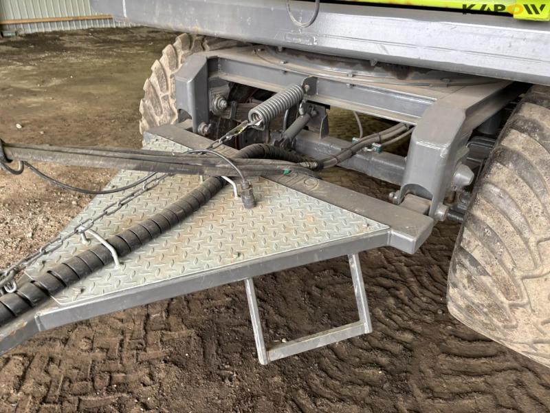 Hvamø 2 axle trailer with 2 way tipper 12