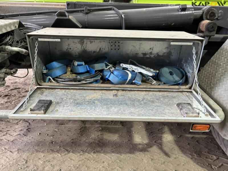 Hvamø hook lift with its own hydraulics 37