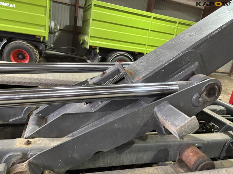 Hvamø hook lift with its own hydraulics 61