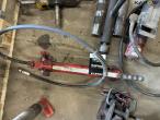 Hydraulic/air tools 12