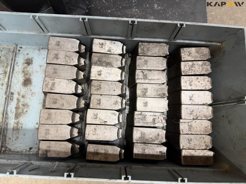 Hydraulic hose crimper 10