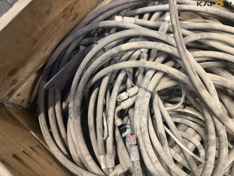 Hydraulic hoses 14