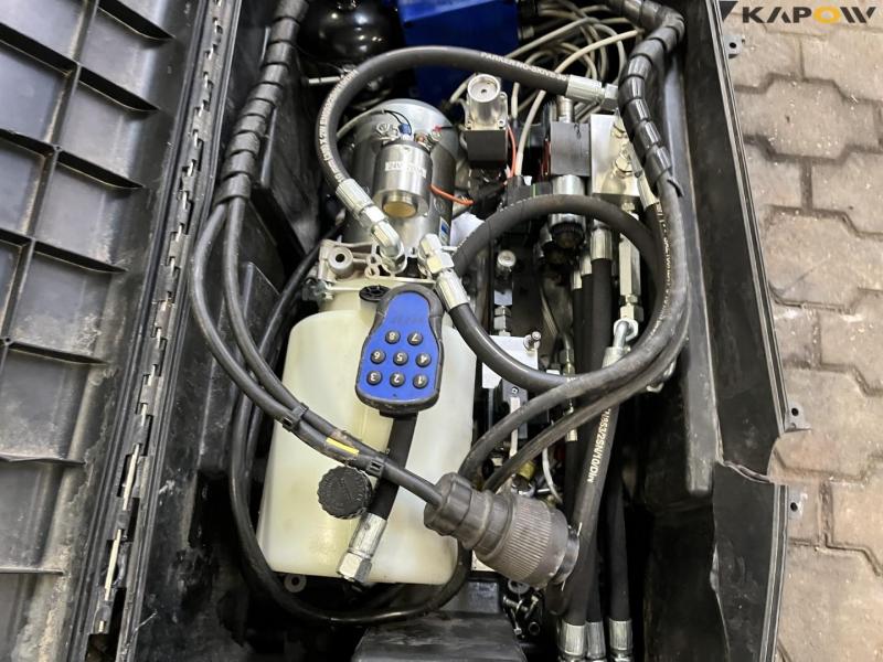 Hydraulic station for truck 11