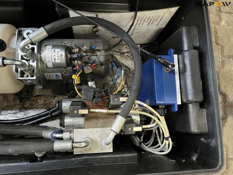 Hydraulic station for truck 12