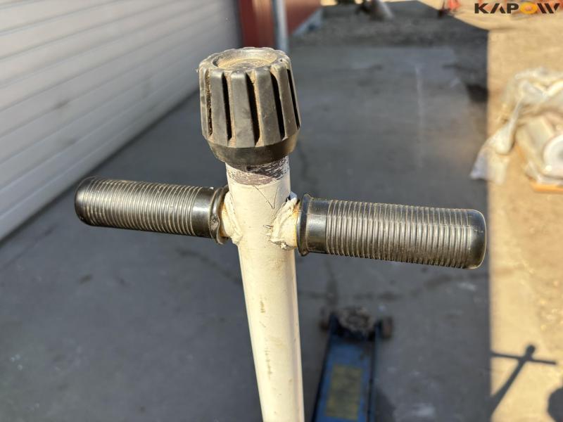 Hydraulic 2 ton jack 10