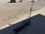 Hydraulic 2 ton jack 5