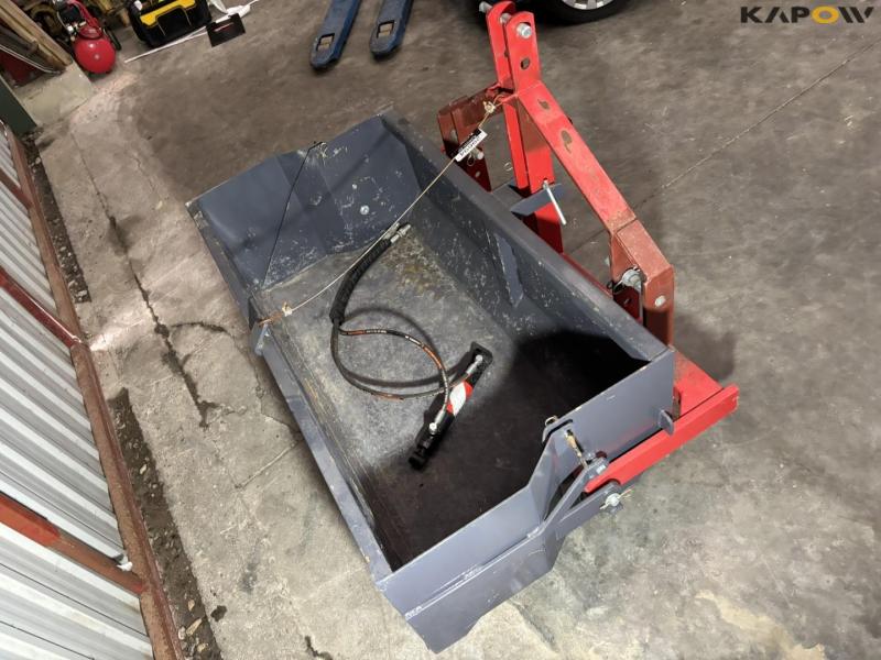 Hydraulic rear tip bucket 5