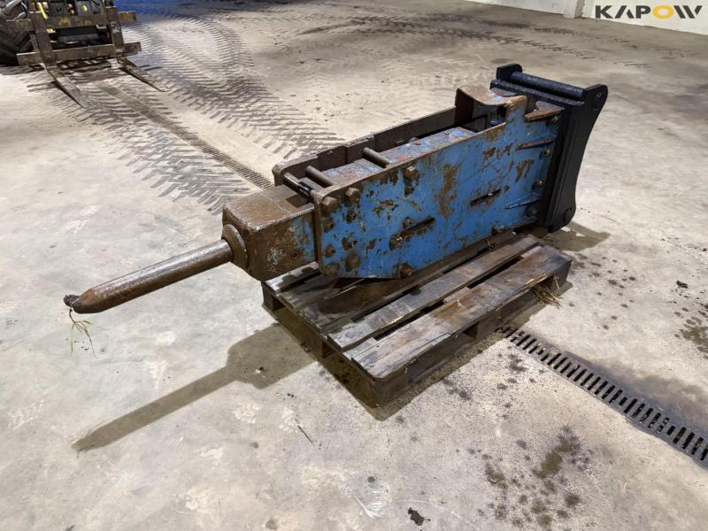 Hydraulic hammer with S70 hitch 6