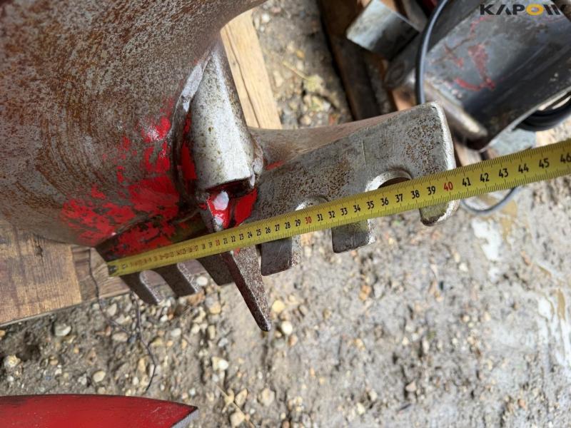 Hydraulic earth auger with Hydrema hitch 24