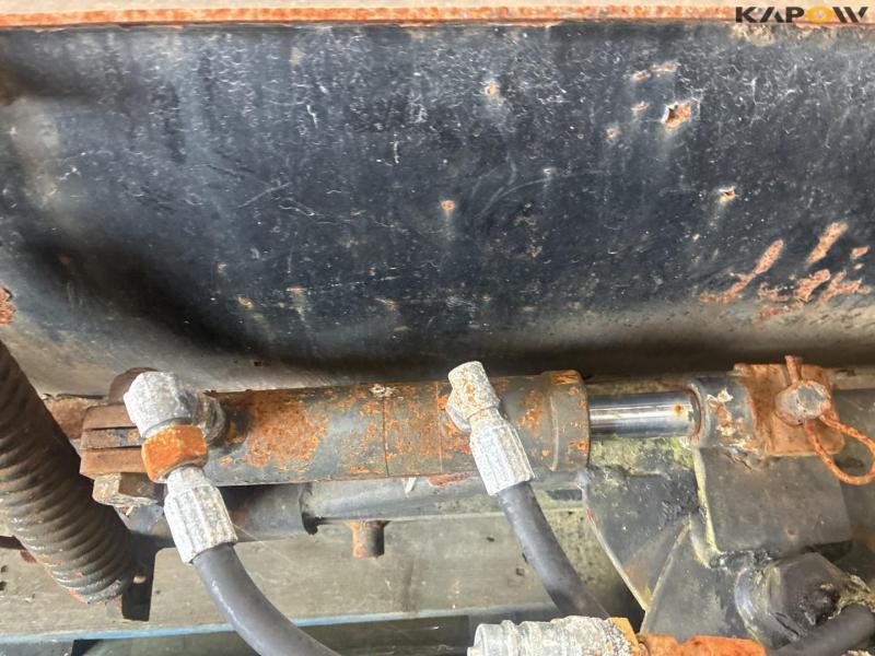 Hydraulic scraper blade for A-frame 16