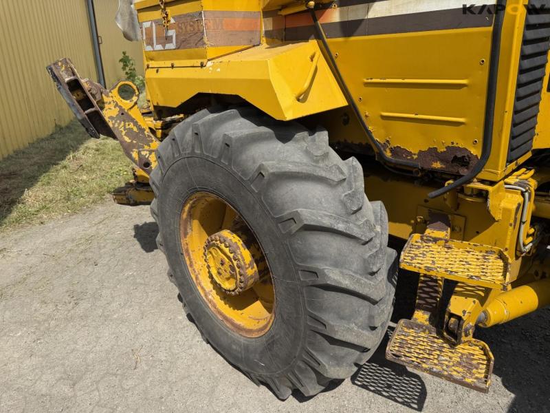 Hydrema 806 CLS backhoe loader 63