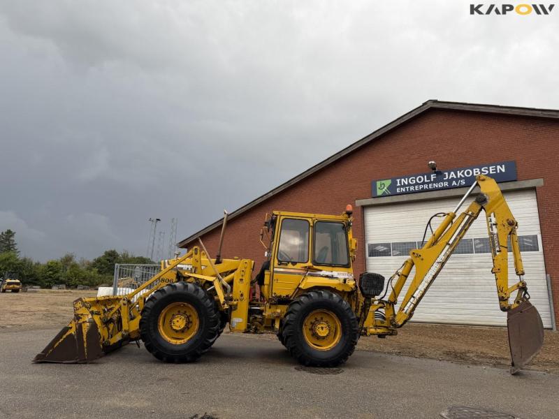 Hydrema 806 backhoe loader 8