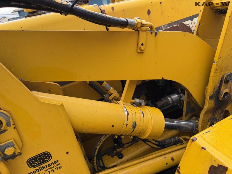 Hydrema 806 backhoe loader 18