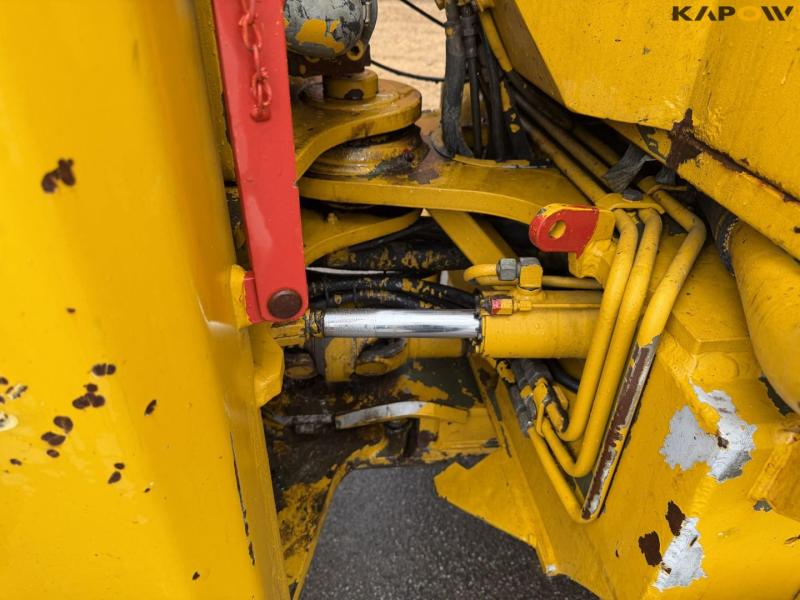 Hydrema 806 backhoe loader 21