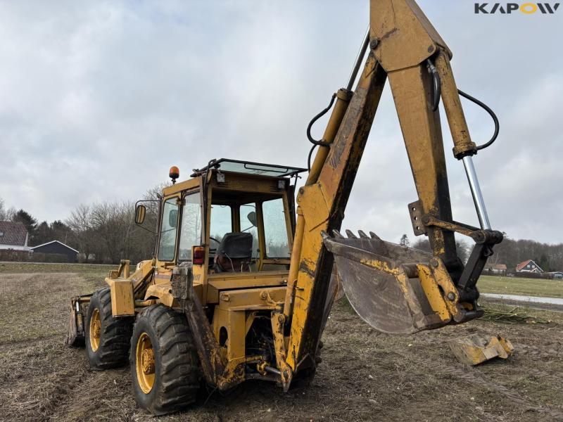 Hydrema 807 backhoe loader 7