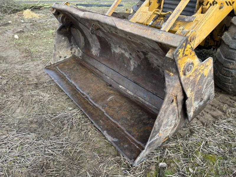 Hydrema 807 backhoe loader 9