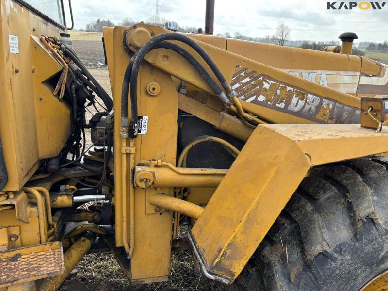 Hydrema 807 backhoe loader 23