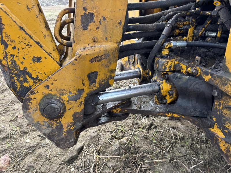 Hydrema 807 backhoe loader 40