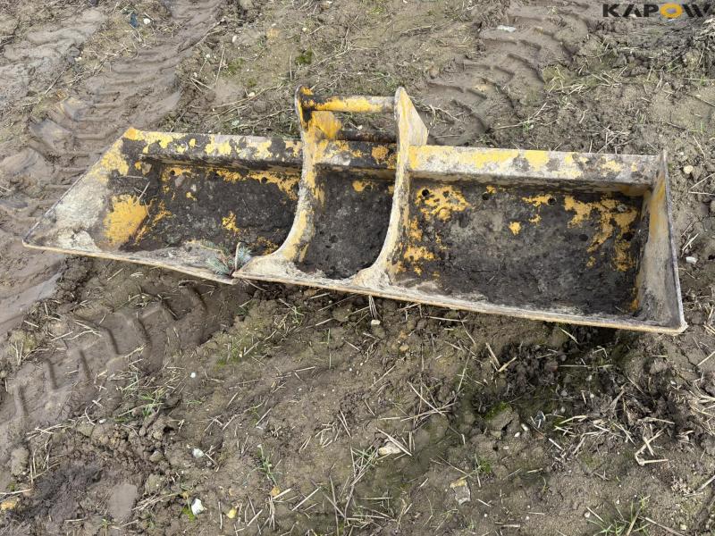 Hydrema 807 backhoe loader 85