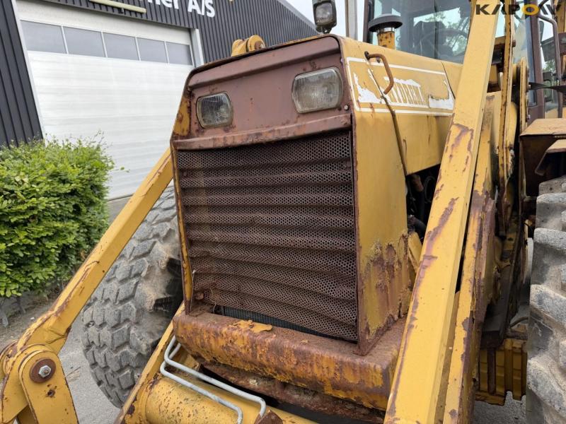 Hydrema 906 backhoe loader 14