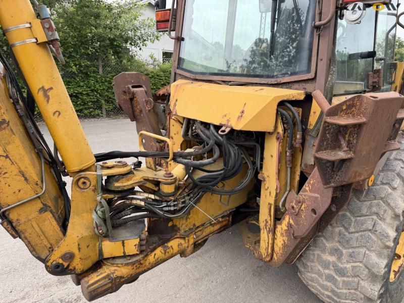 Hydrema 906 backhoe loader 24