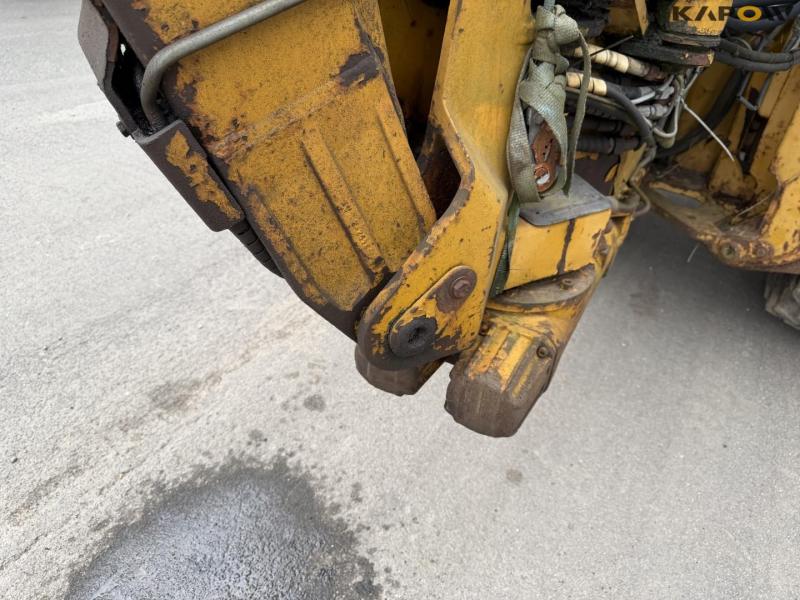 Hydrema 906 backhoe loader 39