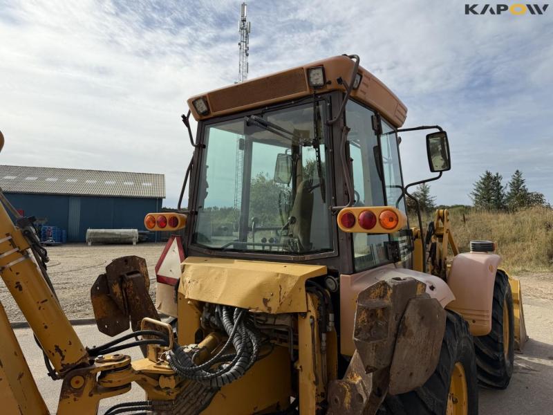 Hydrema 906C backhoe loader 18