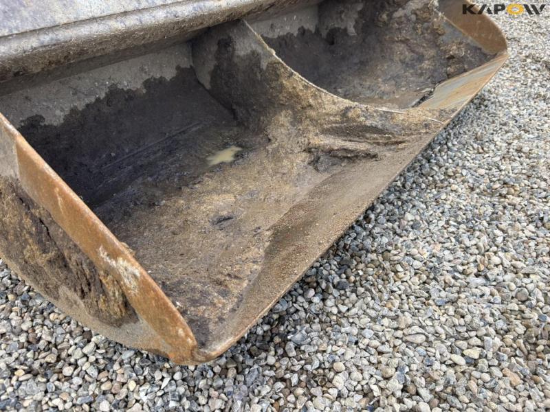 Hydrema PBH grading bucket with S40 hitch 13