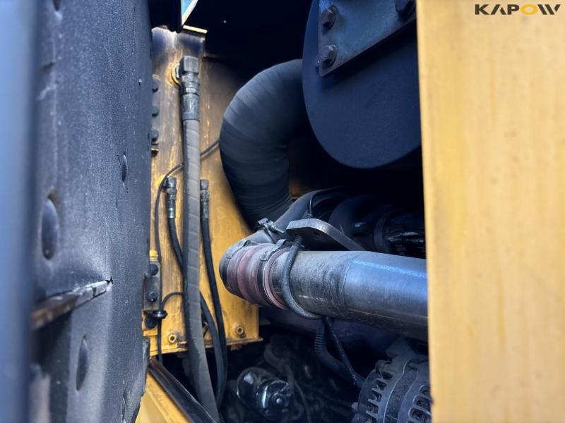 Hyundai HL757-7A wheel loader 27