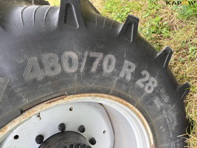 IH 1455 AXL 4 WD tractor 16