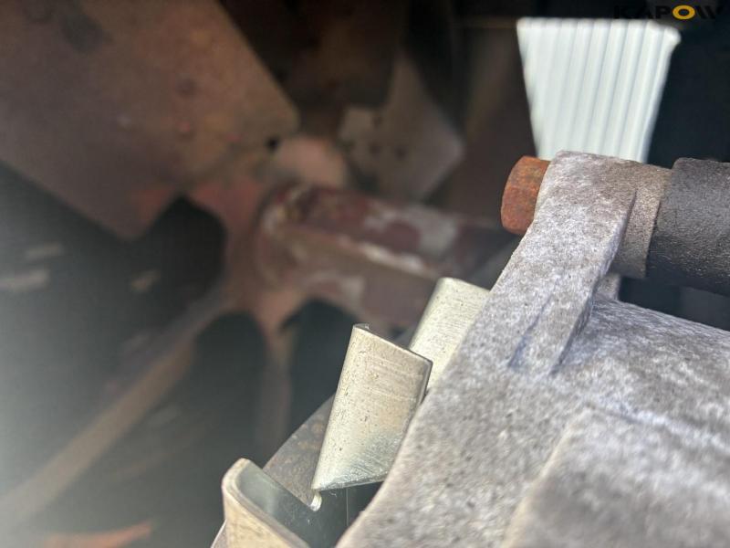 IH 504 high crop tractor 28