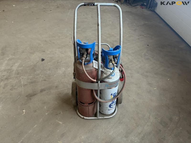 Oxygen and gas set with cutting torch 4