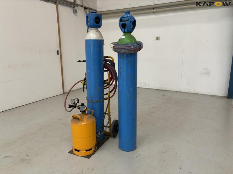 Oxygen and gas set 1