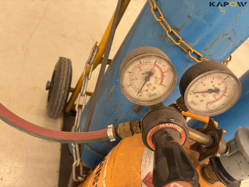 Oxygen and gas set 9