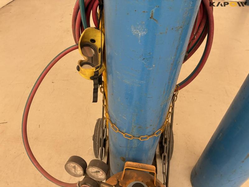 Oxygen and gas set 13