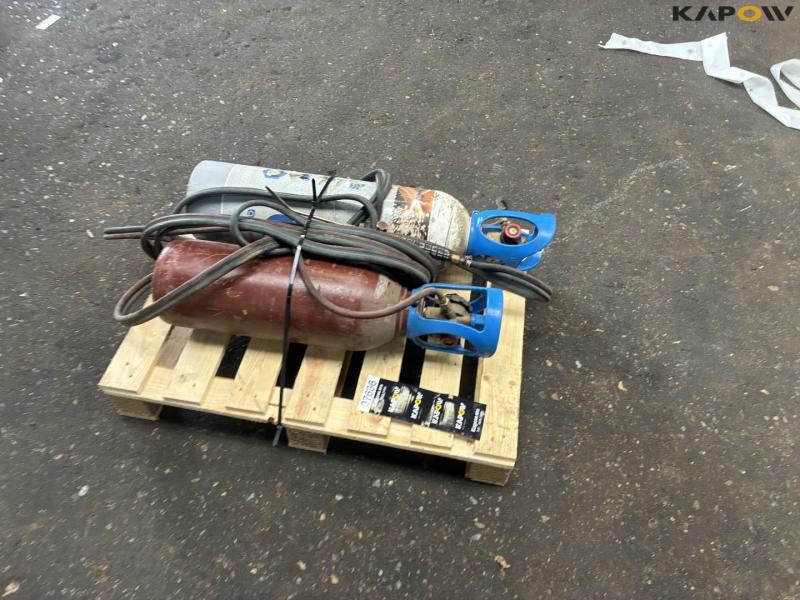 Oxygen and gas set 3