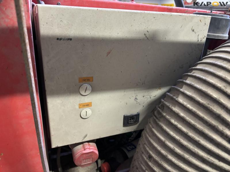 Industrial vacuum cleaner 19