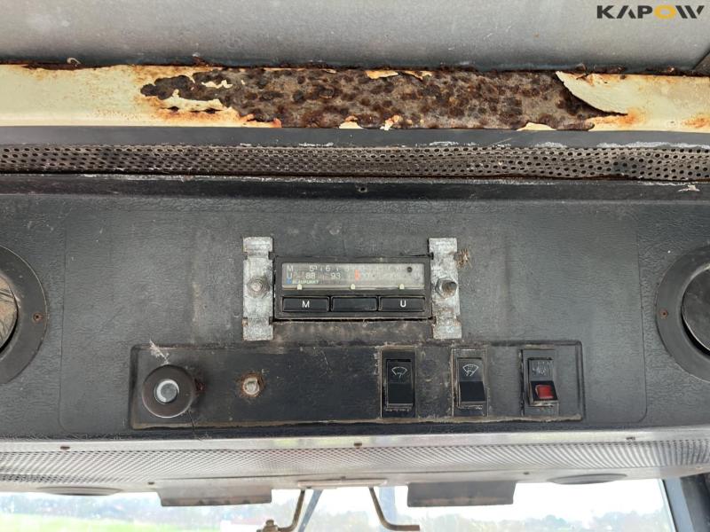 International 789 tractor 32