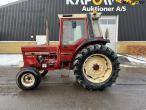 International 844 XL tractor 8