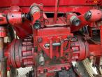 International 844 XL tractor 25