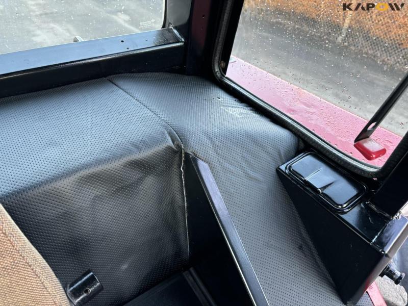 International Harvester 886 tractor 40