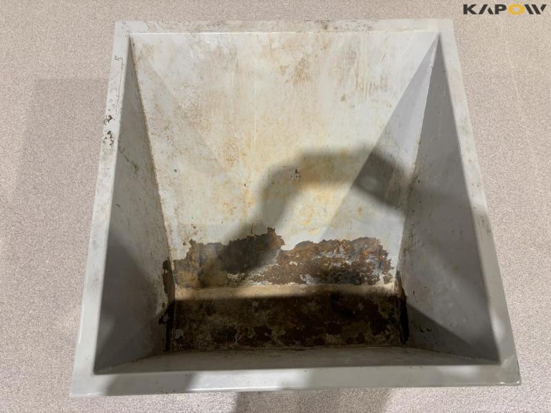 Intra Tippo 150 gray material tip container 13