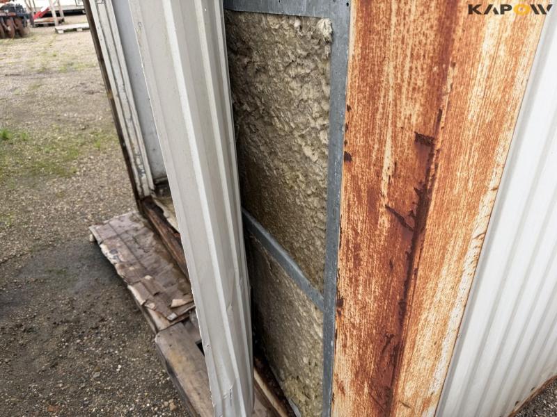 Insulated container 9