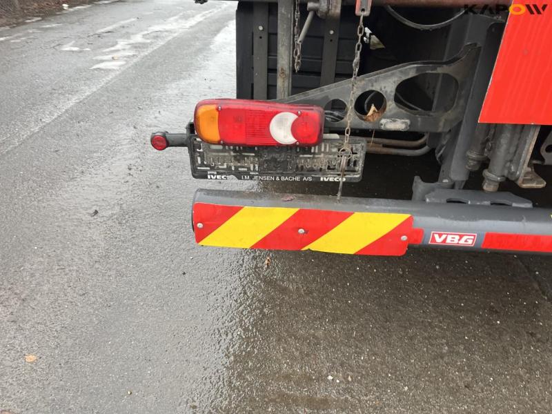 Iveco 120-250 Euro Cargo truck with Ferrari F540 crane 23