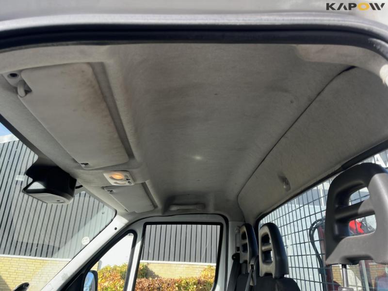 Iveco 35C15 van 33