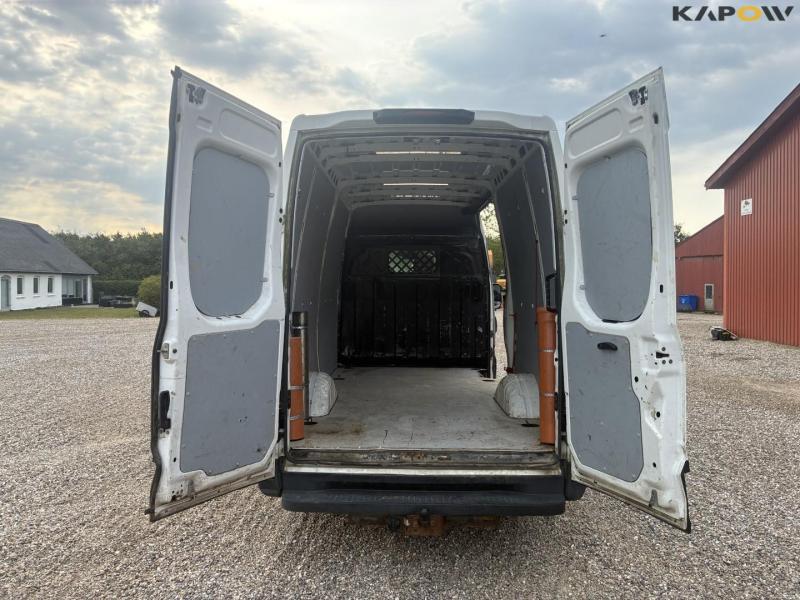 Iveco 35S14 Daily van 28
